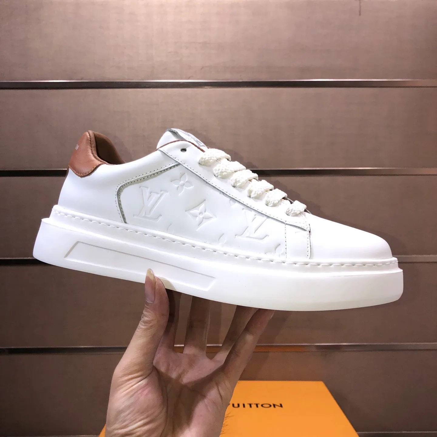 Men's shoes 💰480💰[LOUIS VUITTON] Original order price (water-dyed cowhide lining) new model 🍀LV Louis Vuitton * - top version of LV classic trendy shoes! Made of imported original cowhide, water-dyed cowhide lining, and original wear-resistant rubber outsole! High quality products! Code number 38-45 (45 is custom-made and cannot be returned or exchanged)